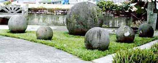 CostaRicsaStonesSpheres3